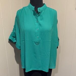 B19 Ann Taylor Green Pleated Office Contemporary Casual Relaxed Button-Up Blouse